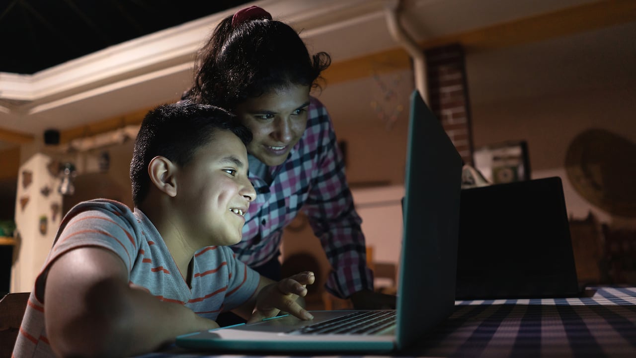 Se creó todo un ecosistema de economía digital para aprovechar este conocimiento y formación de los jóvenes.