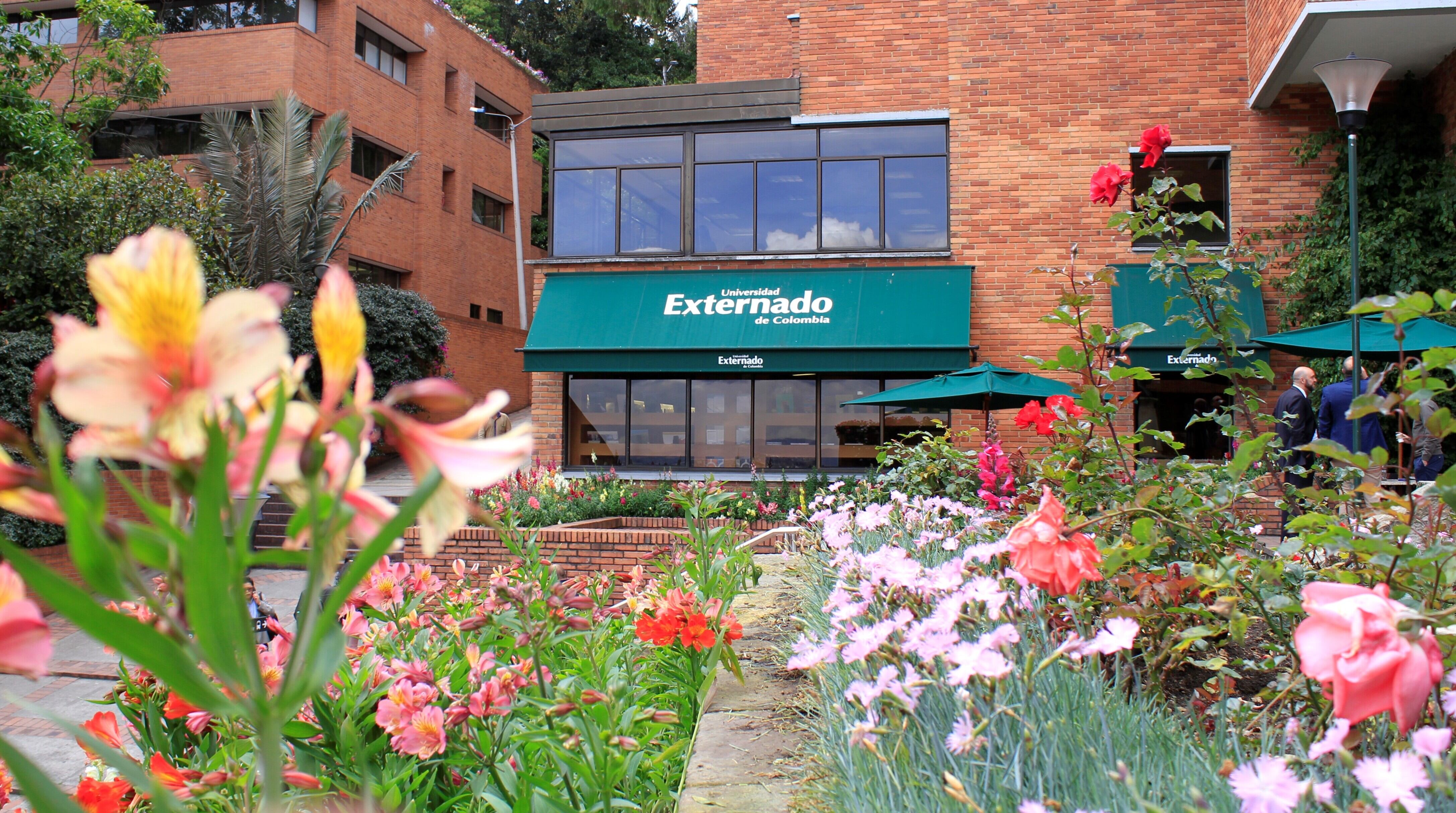 Universidad Externado ha sido pionera de iniciativas académicas como la primera especialización (2005) y la primera maestría del país (2014) en responsabilidad social y sostenibilidad.