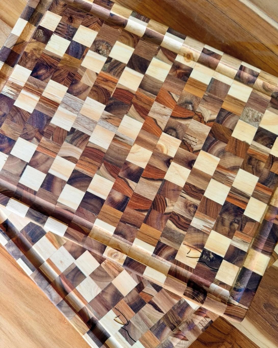 Tabla de cocina fabricada por la marca David Lee.