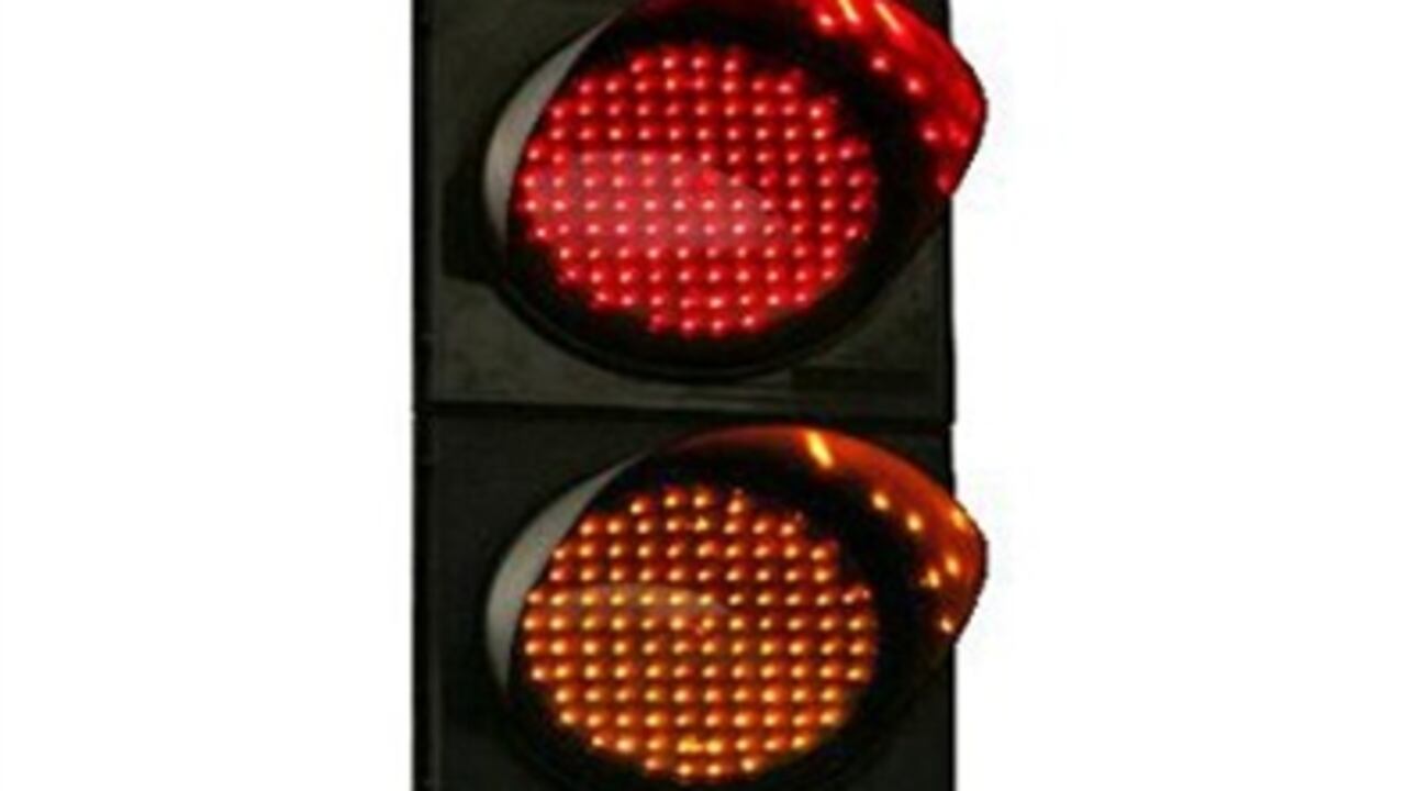 ¿Cuántas veces no se frustra uno cuando le tocan todos los semáforos en rojo, lo cual parece ocurrir especialmente cuando uno tiene más prisa?