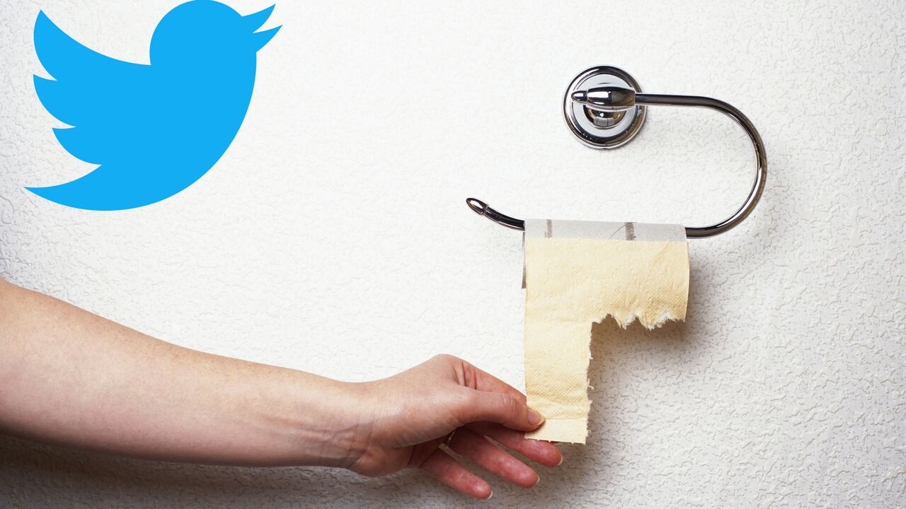 Trabajadores de Twitter denuncian que deben llevar su propio papel higiénico.