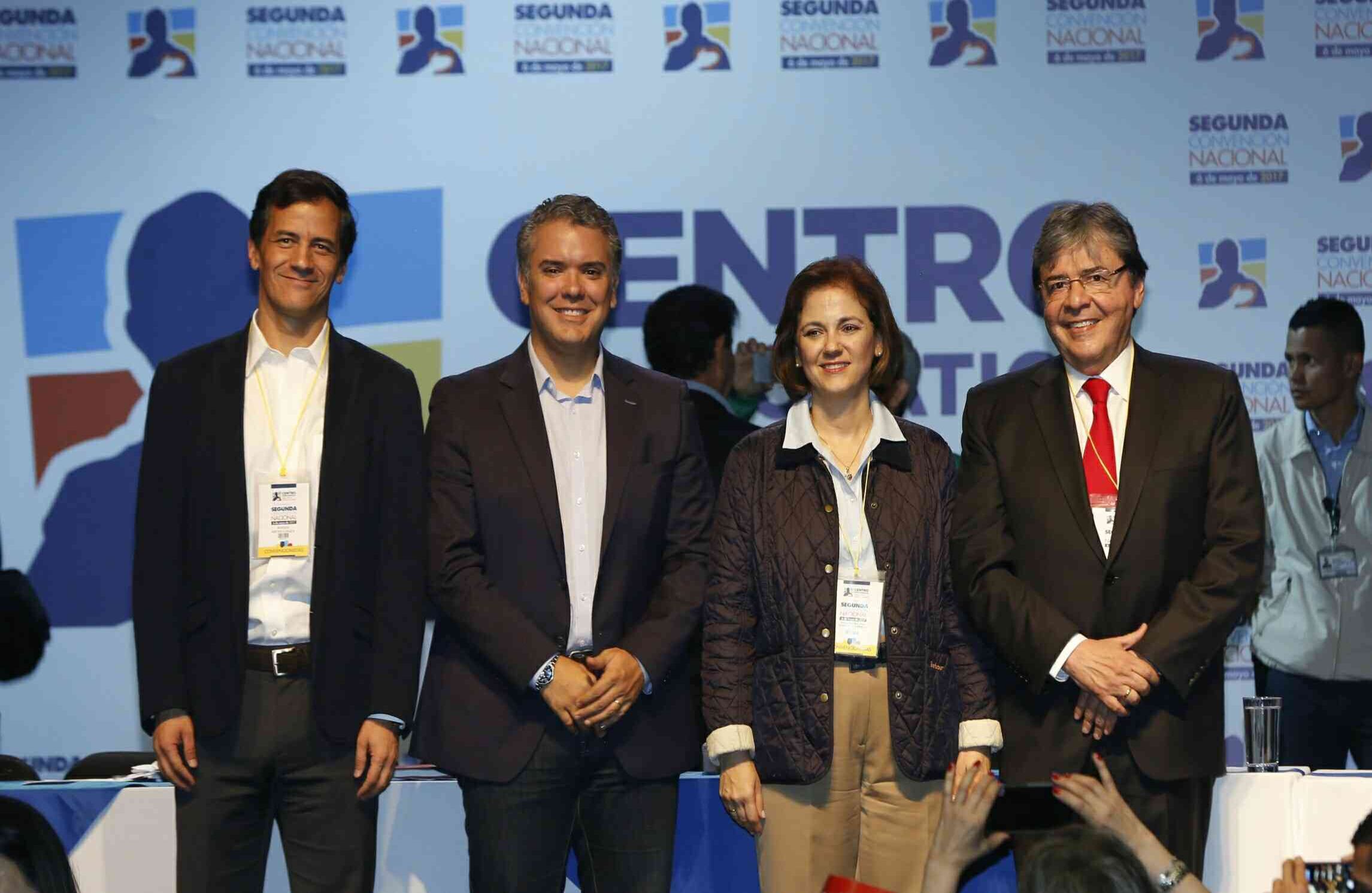 Cuatro de los precandidatos presidenciales: Rafael Nieto, Iván Duque, María del Rosario Guerra y Carlos Holmes Trujillo.