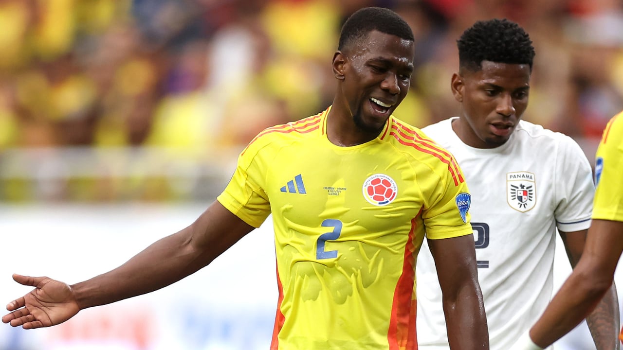 Para Carlos Cuesta quedó estancado su cambio de club en Europa.