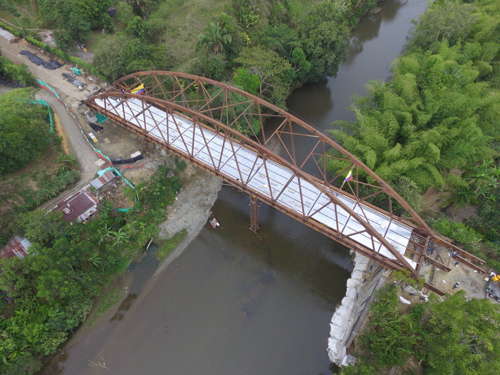 Imagen del nuevo puente de El Alambrado.  Foto Concesión Autopista del Café
