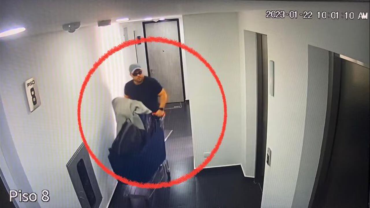  John Poulos llegó a Colombia con la promesa de formar un hogar con Valentina Trespalacios.