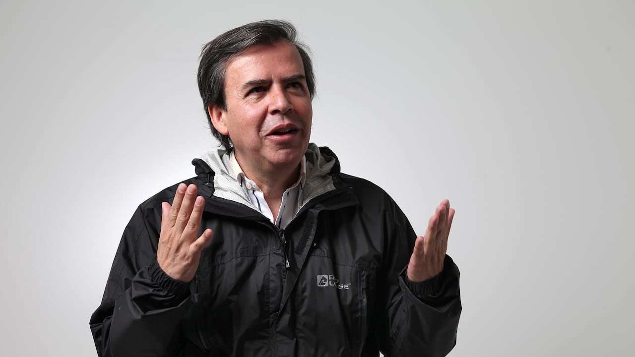 ALEX VERNOT. ASESOR ALCALDE CUSTAVO PETRO.
BOGOTA MARZO 10 DE 2012
FOTO ALEJANDRO ACOSTA-REVISTA DINERO