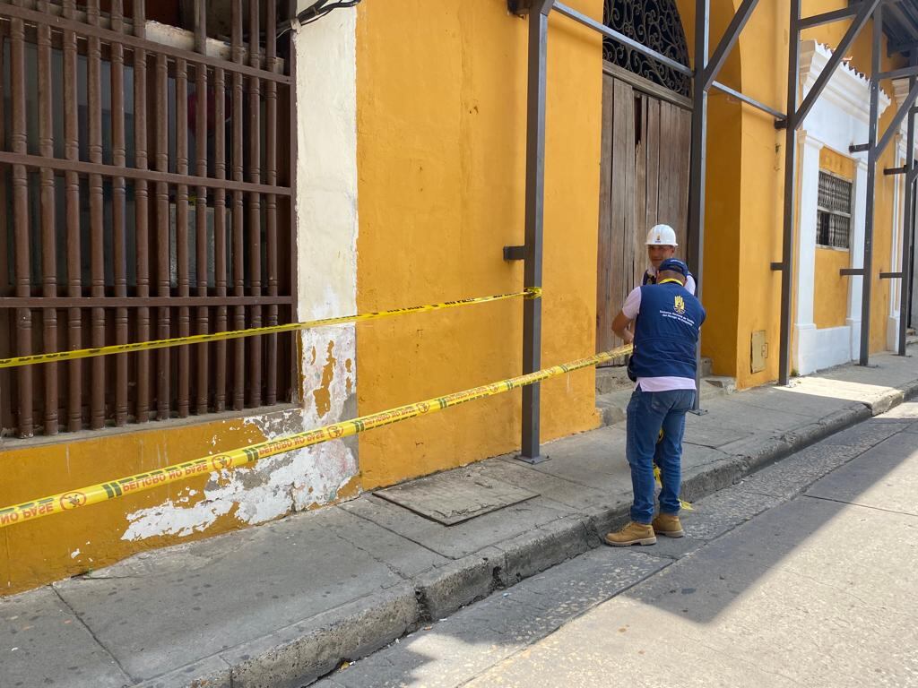 Balcón en riesgo en Universidad de Cartagena