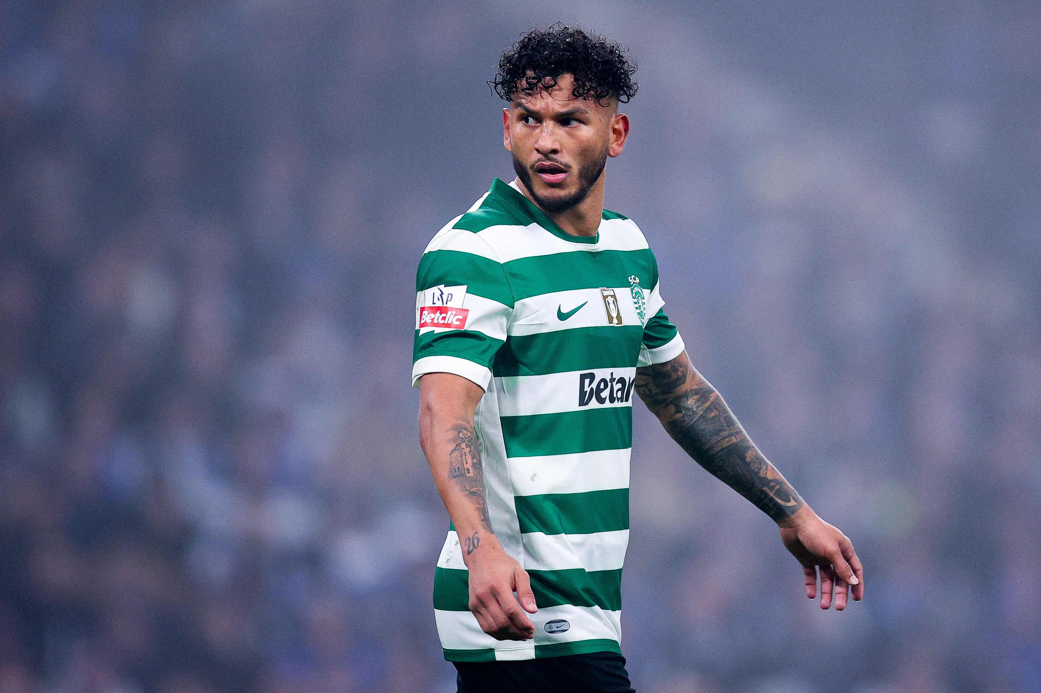 PORTO, PORTUGAL - FEBRUARY 09: Luis Suarez of Sporting CP looks on during the Primeira Liga match between FC Porto and Sporting CP at Estadio do Dragao on February 09, 2026 in Porto, Portugal. (Photo by Diogo Cardoso/Getty Images)