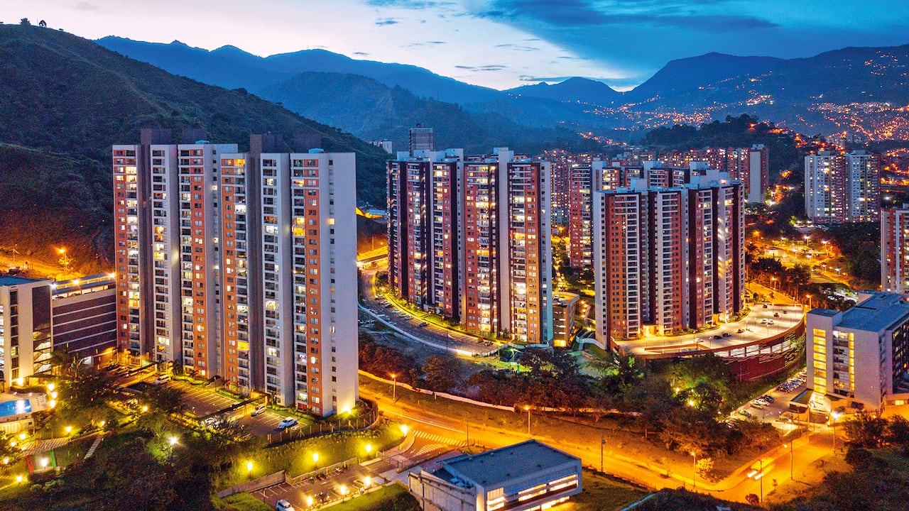 Las nuevas administraciones locales están impulsando el estado de ánimo de los colombianos y de los agentes económicos”