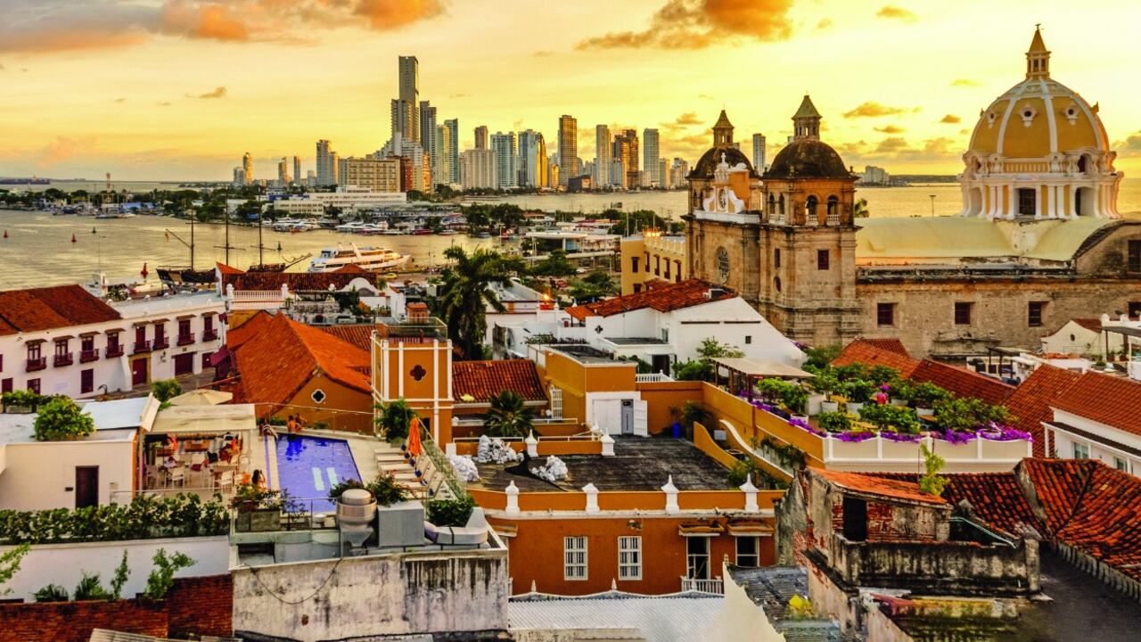 El Hotel InterContinental Cartagena de Indias, ubicado en el sector de Bocagrande, cerca del Centro Histórico y el Aeropuerto Internacional Rafael Núñez.