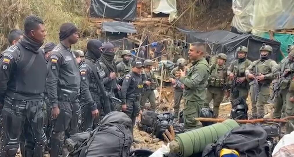 La Policía se tomó el parque natural Farallones, donde la minería ilegal había provocado un asentamiento de 600 personas.