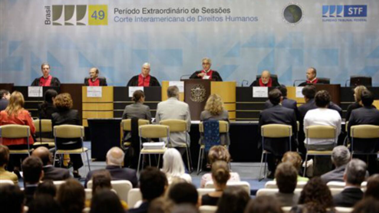 La Corte Interamericana de Derechos Humanos sesiona en Brasilia su 49 sesión extraordinaria, dedicada al caso del Palacio de Justicia.