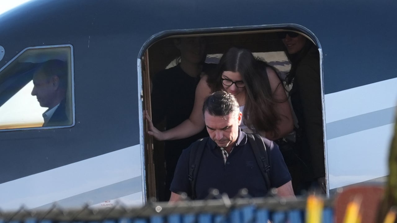 Flávio Bolsonaro llega al Aeropuerto Ejecutivo de Miami-Opa Locka el miércoles 28 de octubre de 2026.