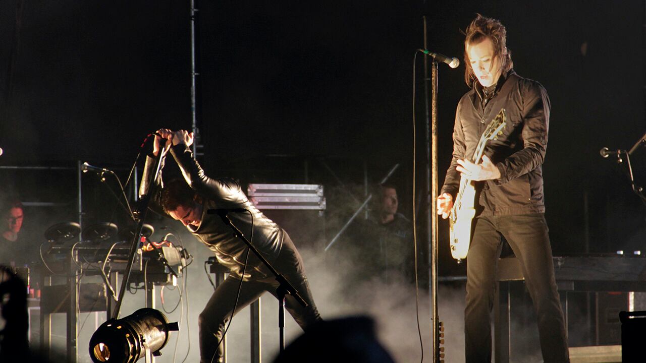 En 2014, en un día marcado por lluvias fuertes, Trent Reznor y Nine Inch Nails visitaron el Parque 222, en el FEP. Si bien inconvenientes técnicos le costaron una canción al público presente, el concierto fue sensorialmente impactante y emocional. 