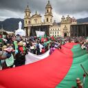 Recorrido de la minga, llegando a la Plaza de Bolívar. Con la presencia de la alcaldesa de Claudia López.