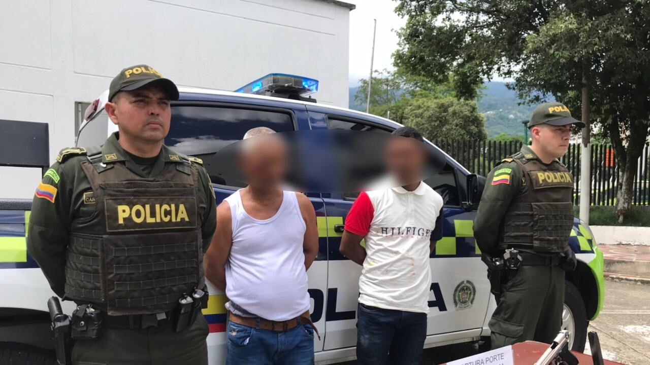 Padre e hijo capturados por hurto en Floridablanca, Santander.