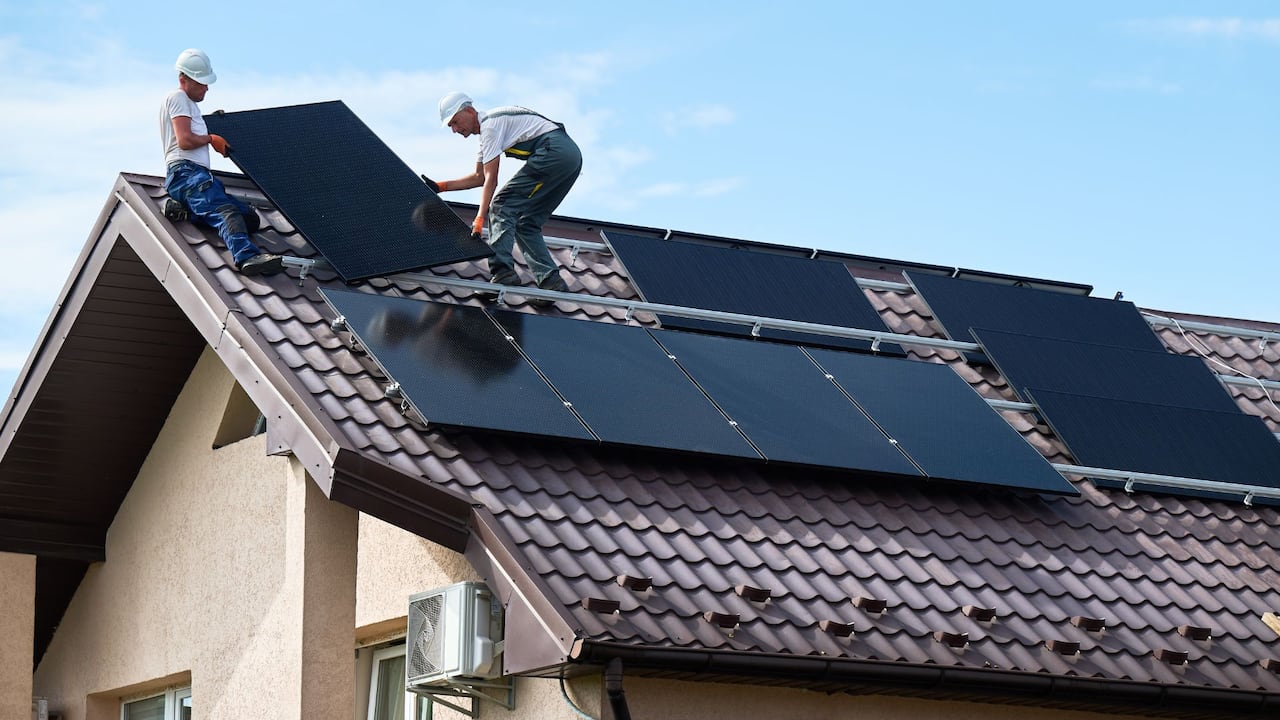 La instalación de paneles solares no debe hacerse sin previa asesoría profesional.