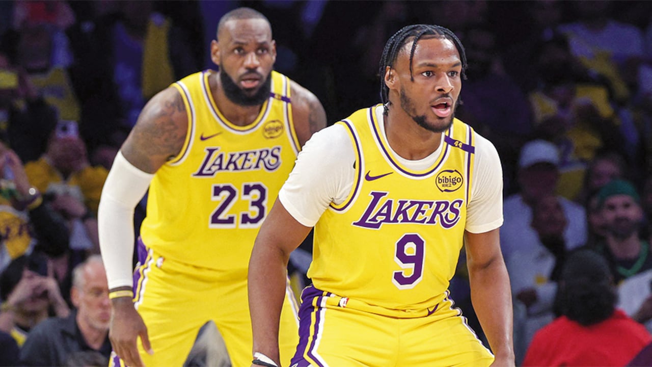 LeBron James y su hijo Bronny.