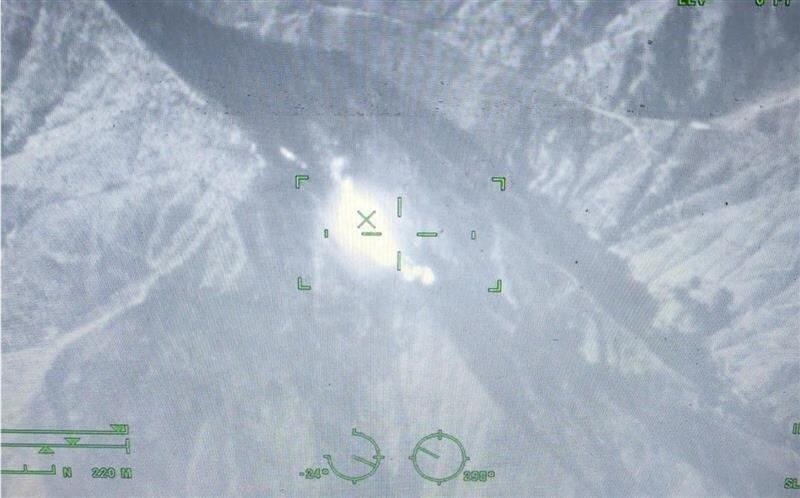 Incendio en la Sierra Nevada de Santa Marta captado desde un avión de la FAC.