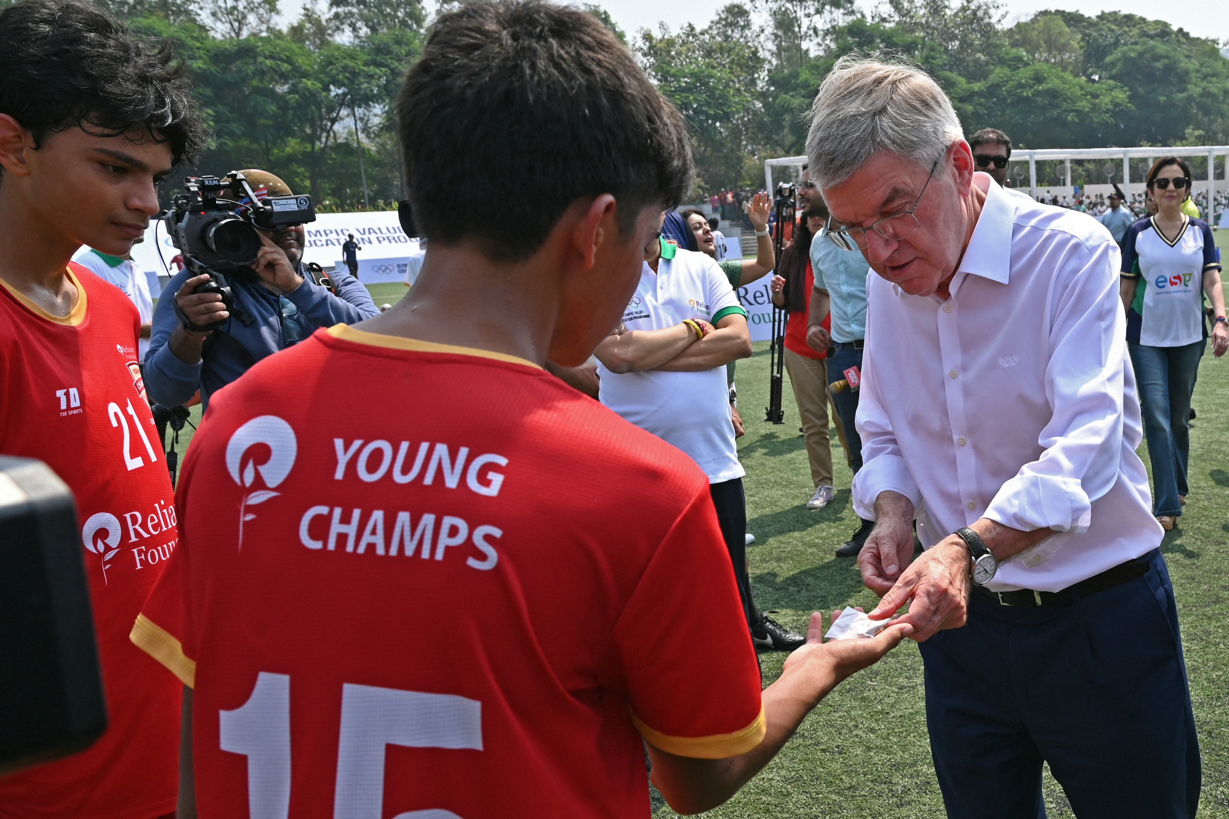 El presidente del COI, Thomas Bach, está en India, desde donde se conoció la noticia.