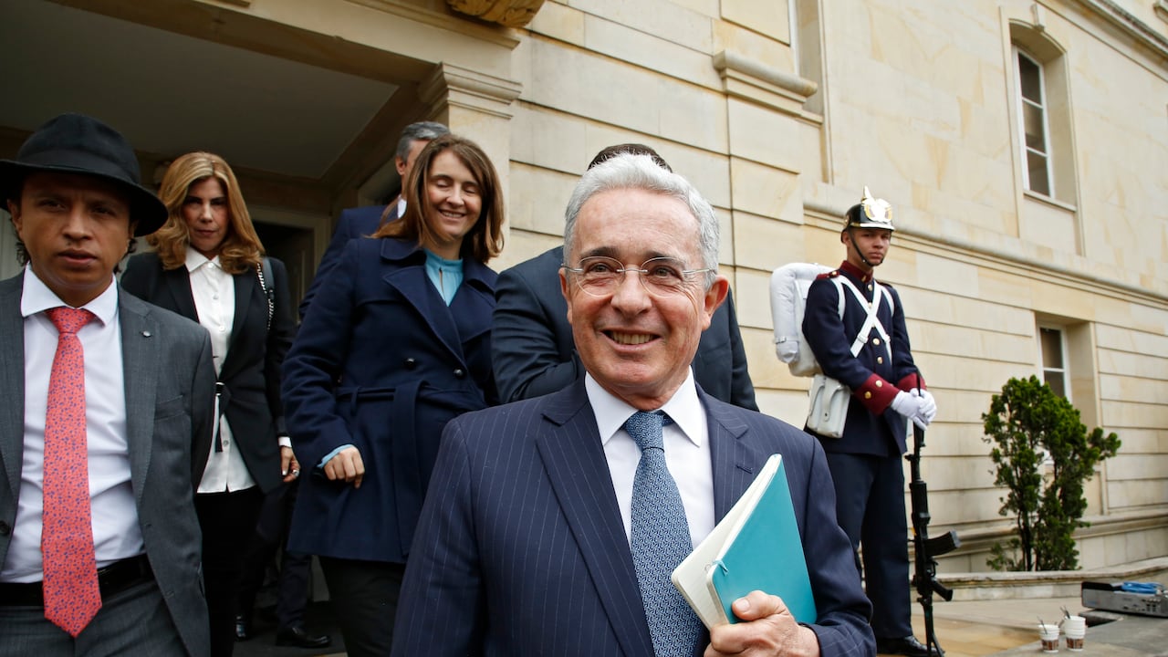 Senador Álvaro Uribe Vélez
Centro Democratico
retrato
presidente Duque se reunio con los diferentes partidos de Gobierno para construir el "acuerdo nacional"
Bogota mayo 20 2019
foto Guillermo Torres Reina / Semana