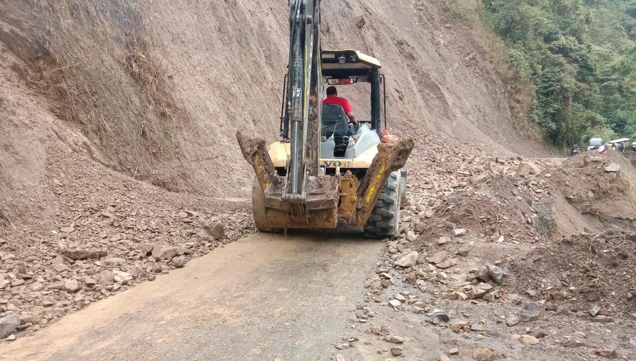 Se tienen algunas zonas con dificultades para la comunicación terrestre