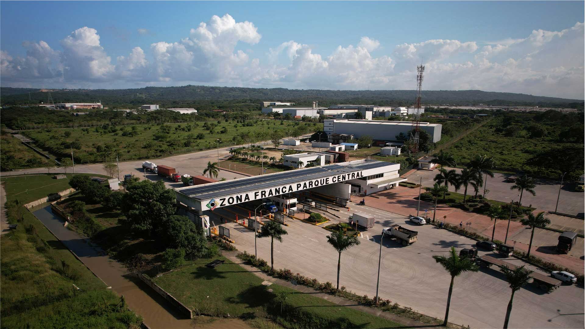 Compuesta por 115 hectáreas en dos etapas de desarrollo, la Zona Franca Parque Central en Cartagena es una de las más grandes del país.