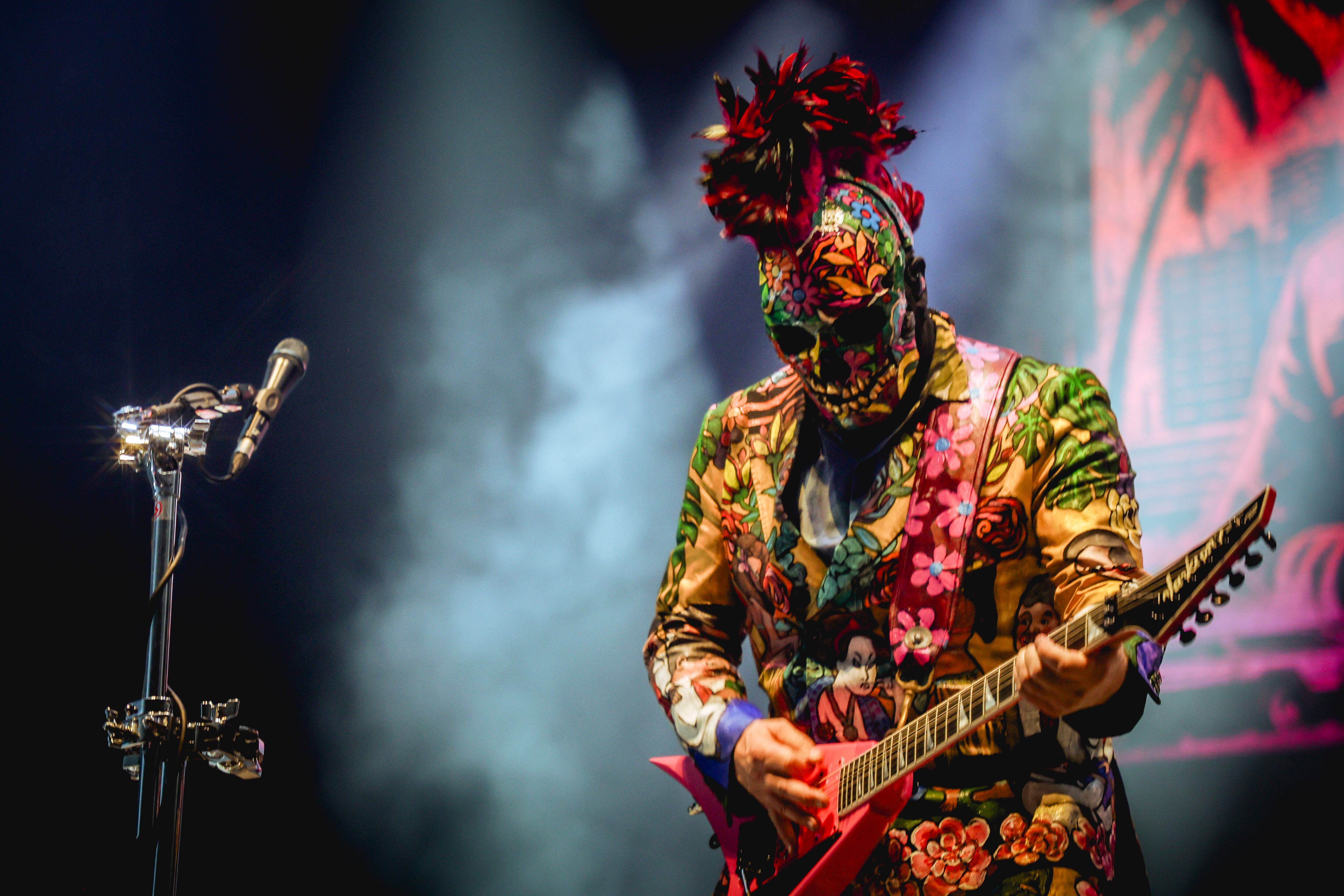 Limp Bizkit cierra Loserville en el MedPlus de Bogotá (dic 5, 2025).