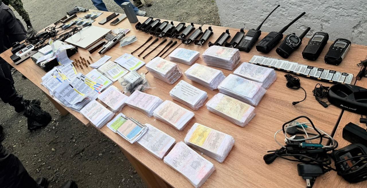 Elementos decomisados al Clan del Golfo en Antioquia.