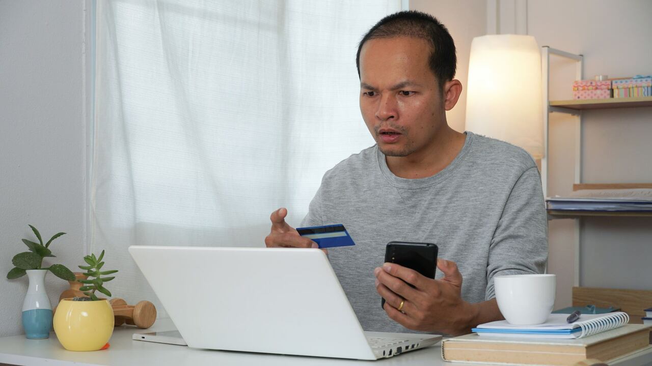 Instalar una 'app' de dudosa procedencia podría afectar la seguridad del celular.