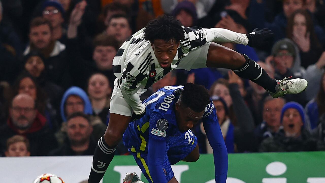 El equipo del colombiano se vio goleado por el Chelsea