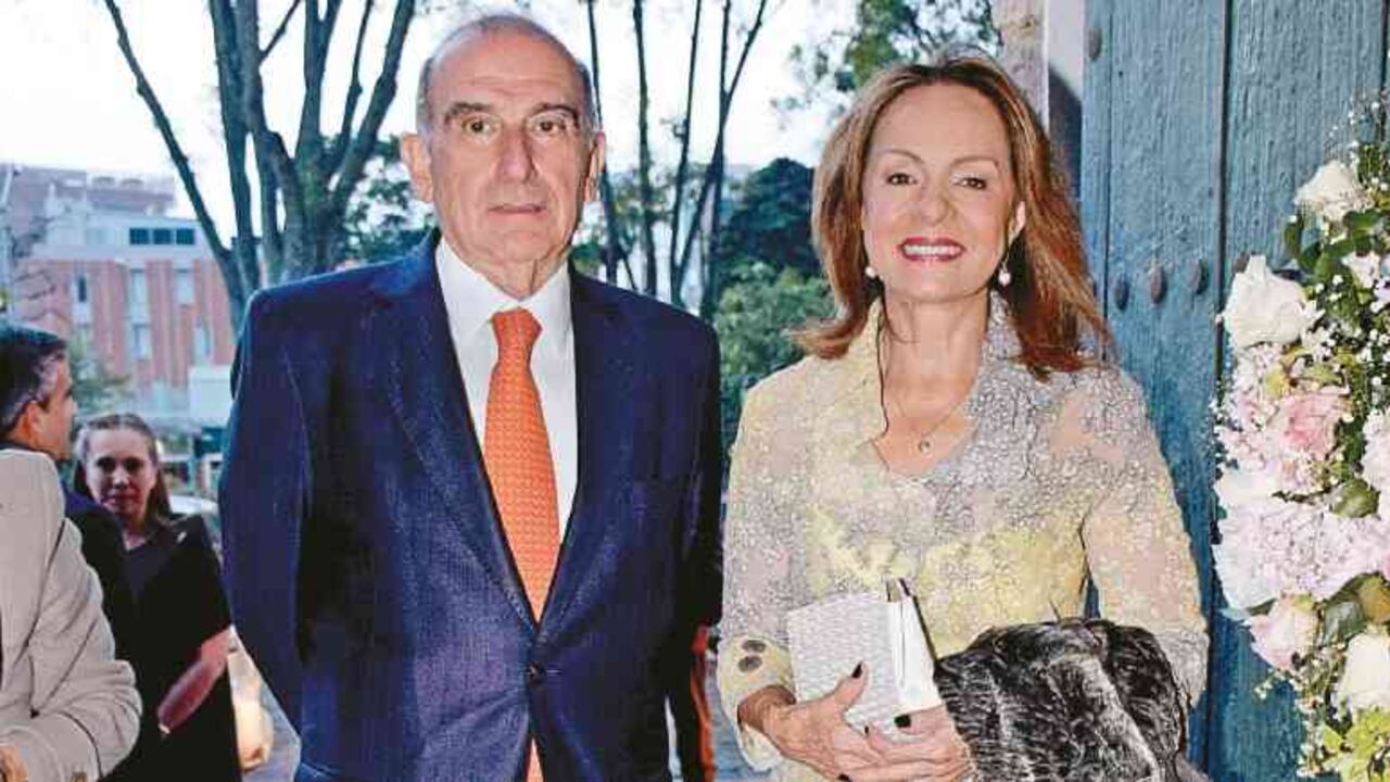 Falleció Rosalba Restrepo, esposa de Humberto de la Calle