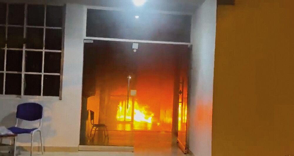  En La Jagua del Pilar, en La Guajira, se registró un incendio en la biblioteca del pueblo.