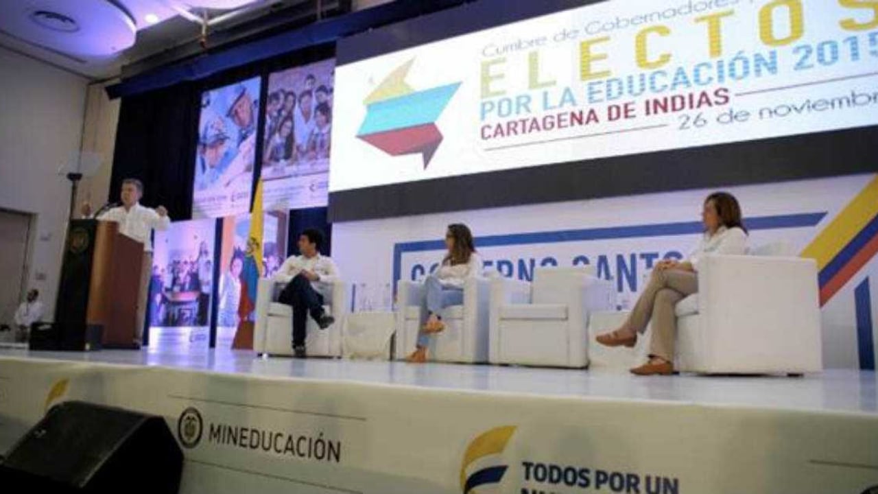 El evento I Cumbre de Gobernadores y Alcaldes electos se realizó hoy viernes en Cartagena.