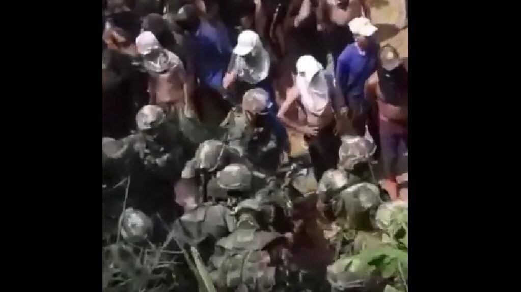 Primeras imágenes de los militares secuestrados.