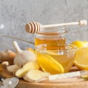 Infusión de jengibre, limón, miel y ajo
