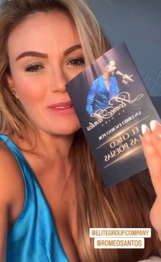 La presentadora y modelo recibió un obsequio por parte de Romeo Santos