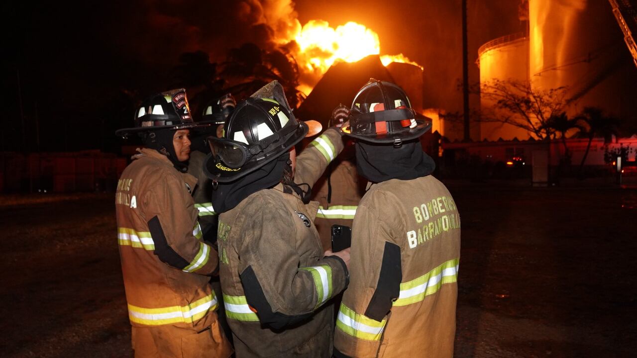 El punto de la emergencia sigue ardiendo en llamas.