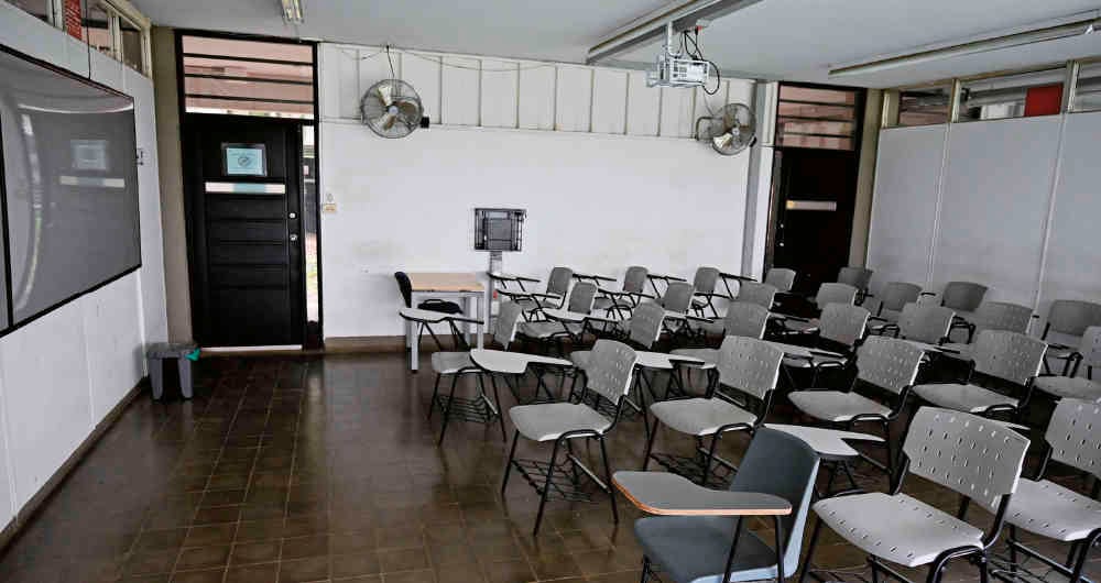 Imagen de referencia de aula de clase. 