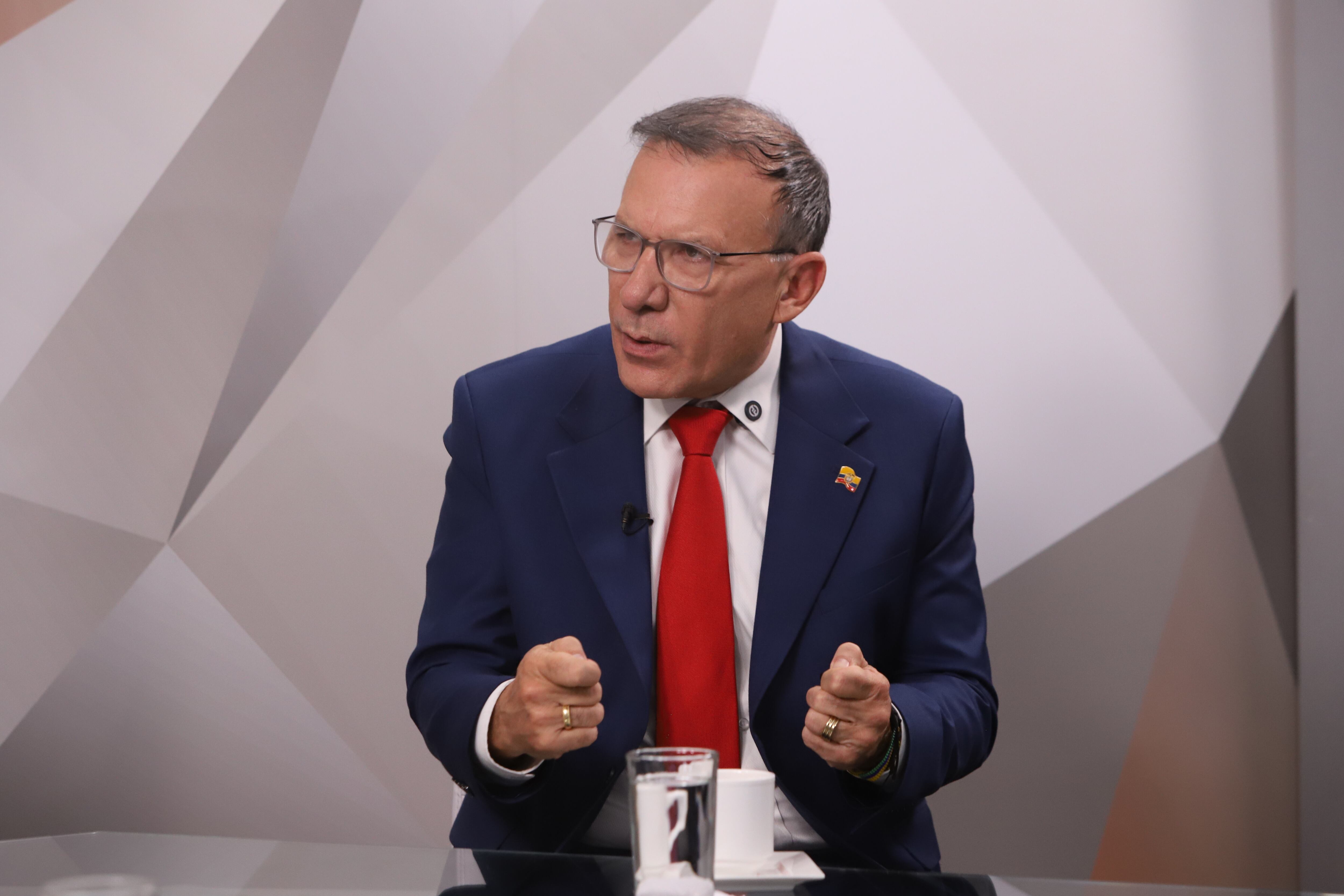 El Debate entrevista de Yesid Lancheros al precandidato presidencial Roy Barreras.