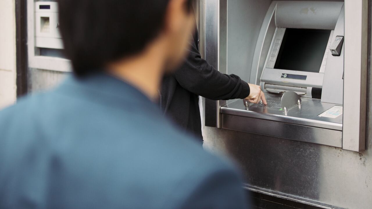 El bombero le robaron millones de pesos.