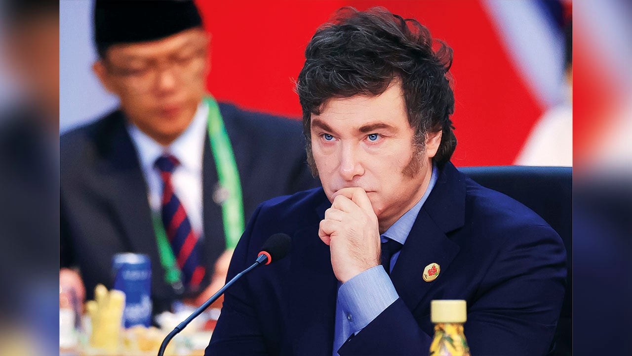 Milei enfrenta el desafío más duro de su presidencia, en medio de una creciente impopularidad y escándalos de corrupción en su círculo más cercano.