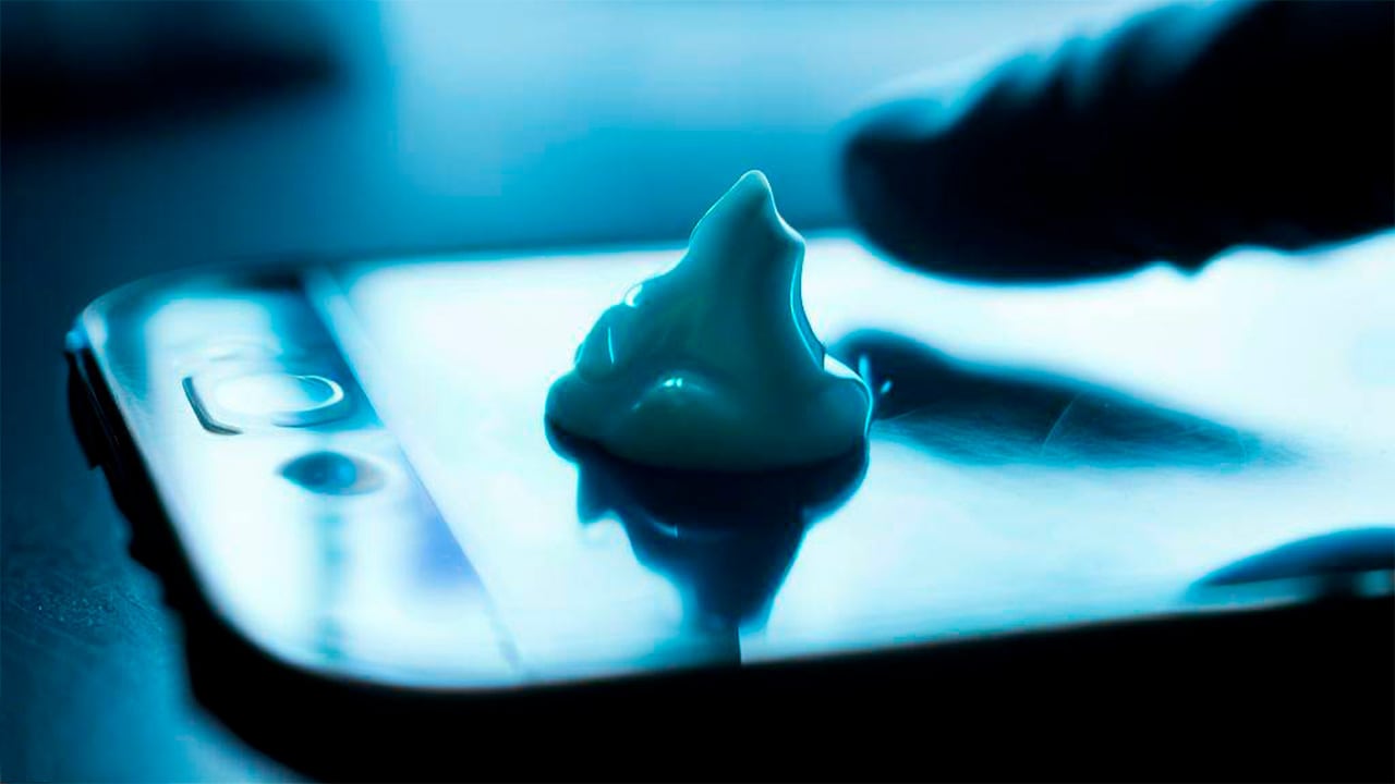 Algunos creen que la crema dental puede quitar los rayones de la pantalla del celular.