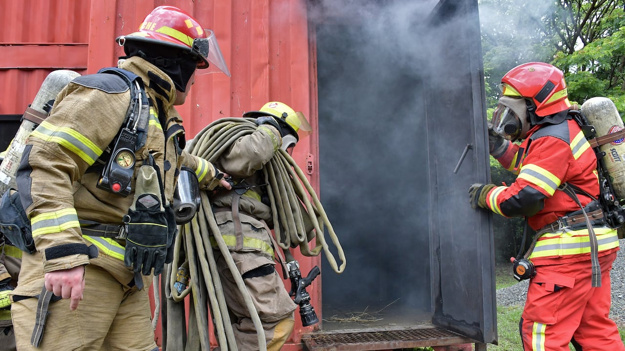 Se requieren bomberos y paramédicos para contratación inmediata en Villavicencio