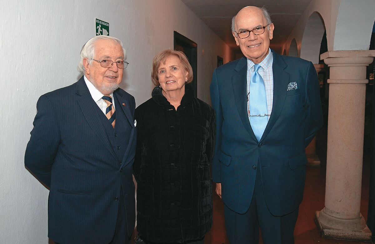 Francisco Mejía, Dora de Mejía y José Román Fernández.