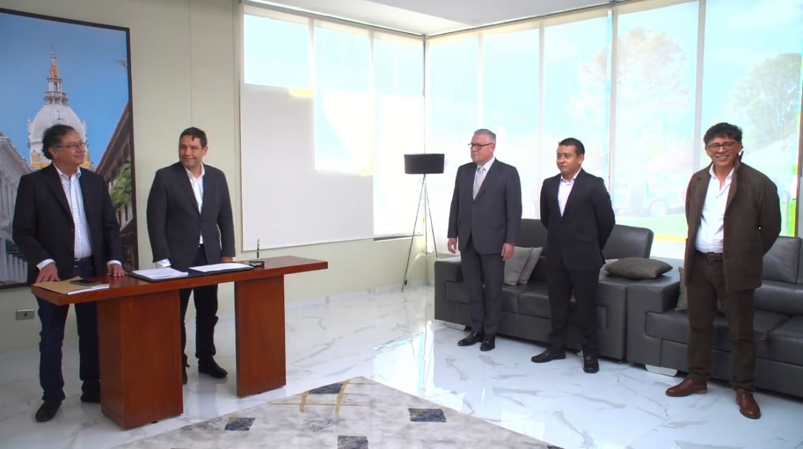 Presidente Gustavo Petro y posesión de ministros