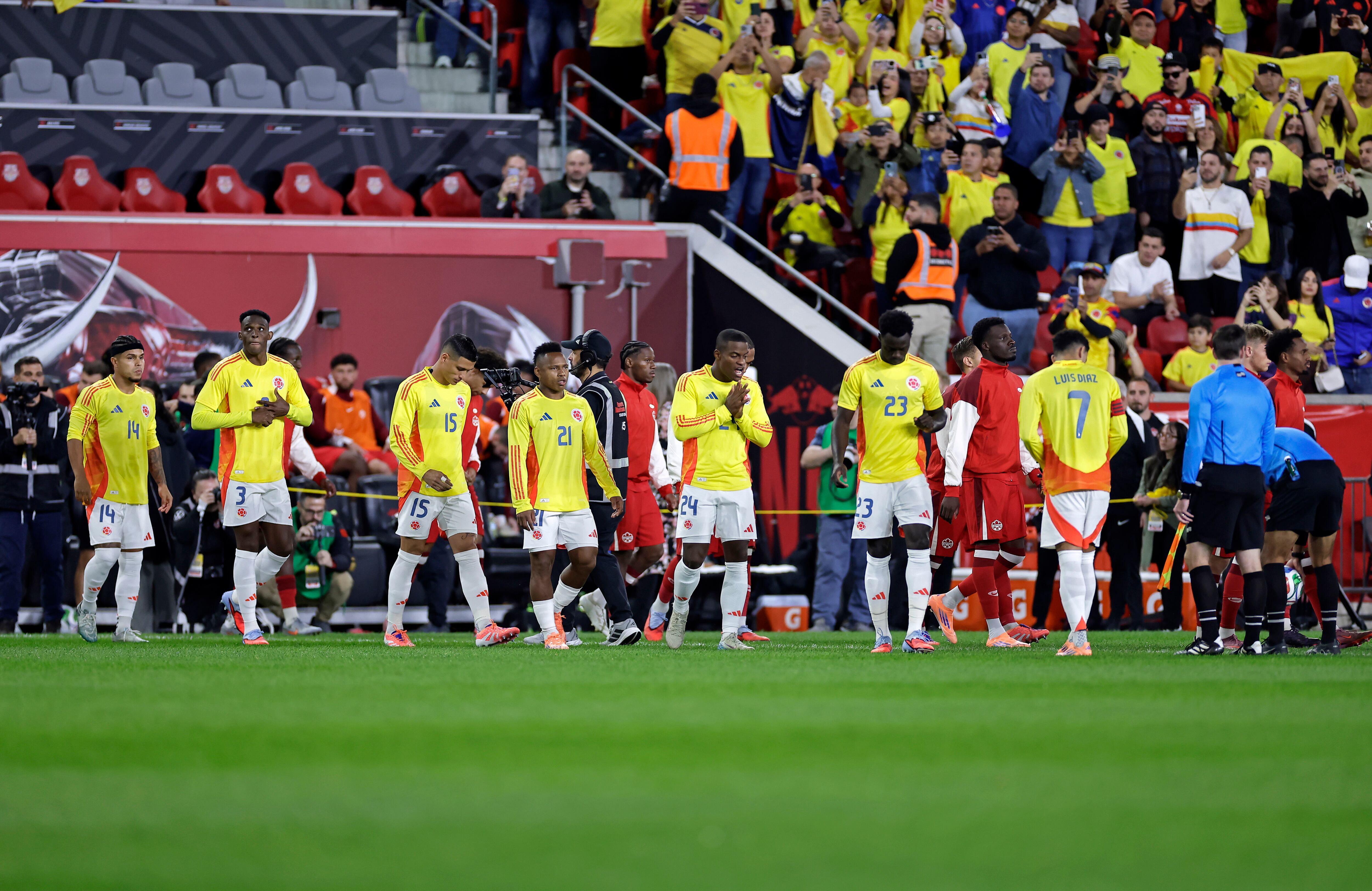 Selección Colombia entrando a disputar el amistoso vs. Canadá