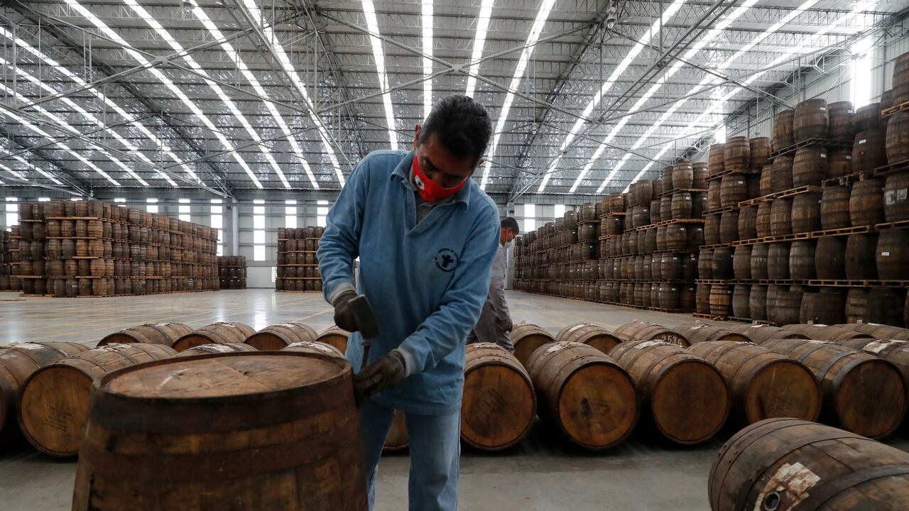 Empresa de Licores de Cundinamarca
Planta industria licorera nacional
Siberia Cundinamarca
Junio 4 del 2021
Foto Guillermo Torres Reina / Semana
