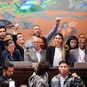 Con arengas de “sí se pudo”, la bancada oficialista festejó la aprobación de la pensional. Incluso, el presidente Petro, desde Europa, dijo que era “la principal conquista del pueblo trabajador”.