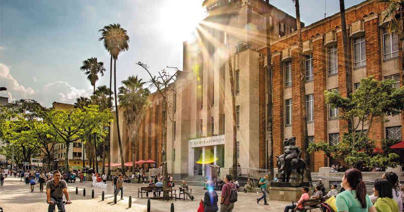 Museo de Antioquia, ubicado en el corazón del centro de Medellín. | Fotografía: Julieta Duque